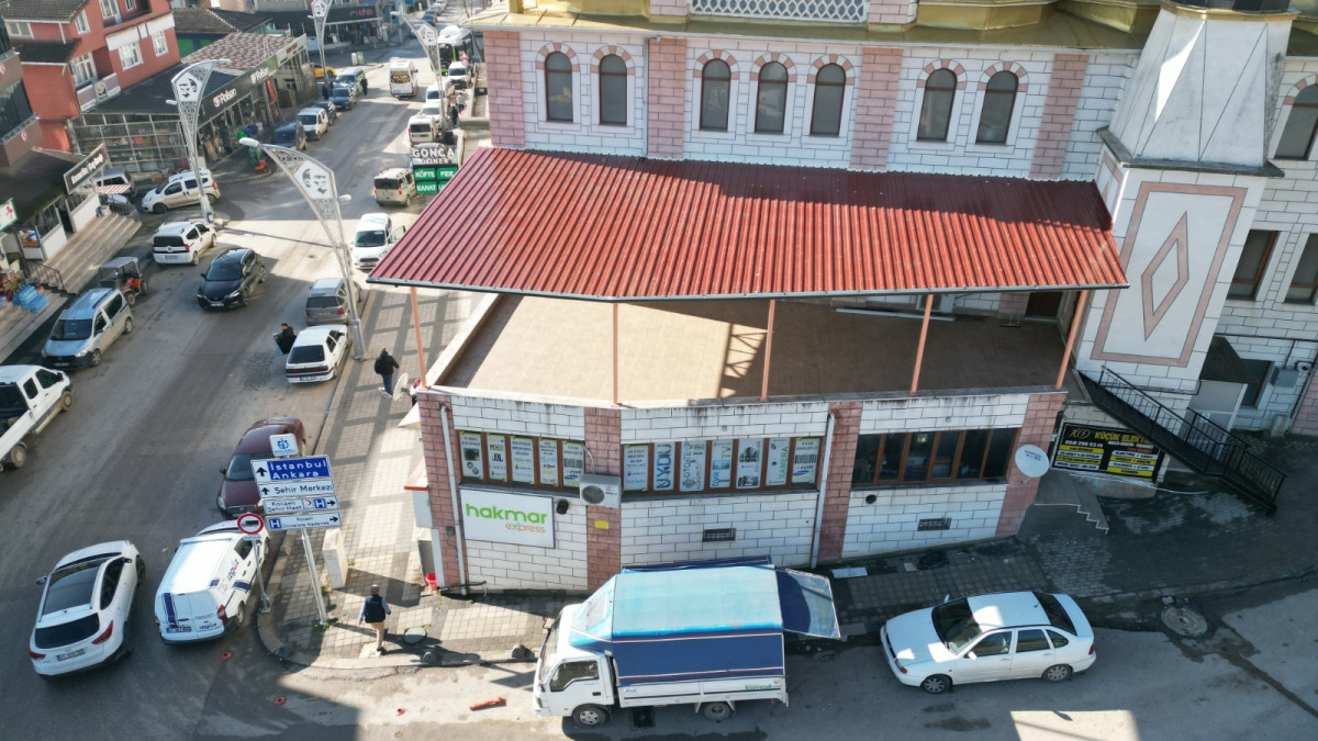 İzmit Belediyesinden Kemer Camii’ne sundurma