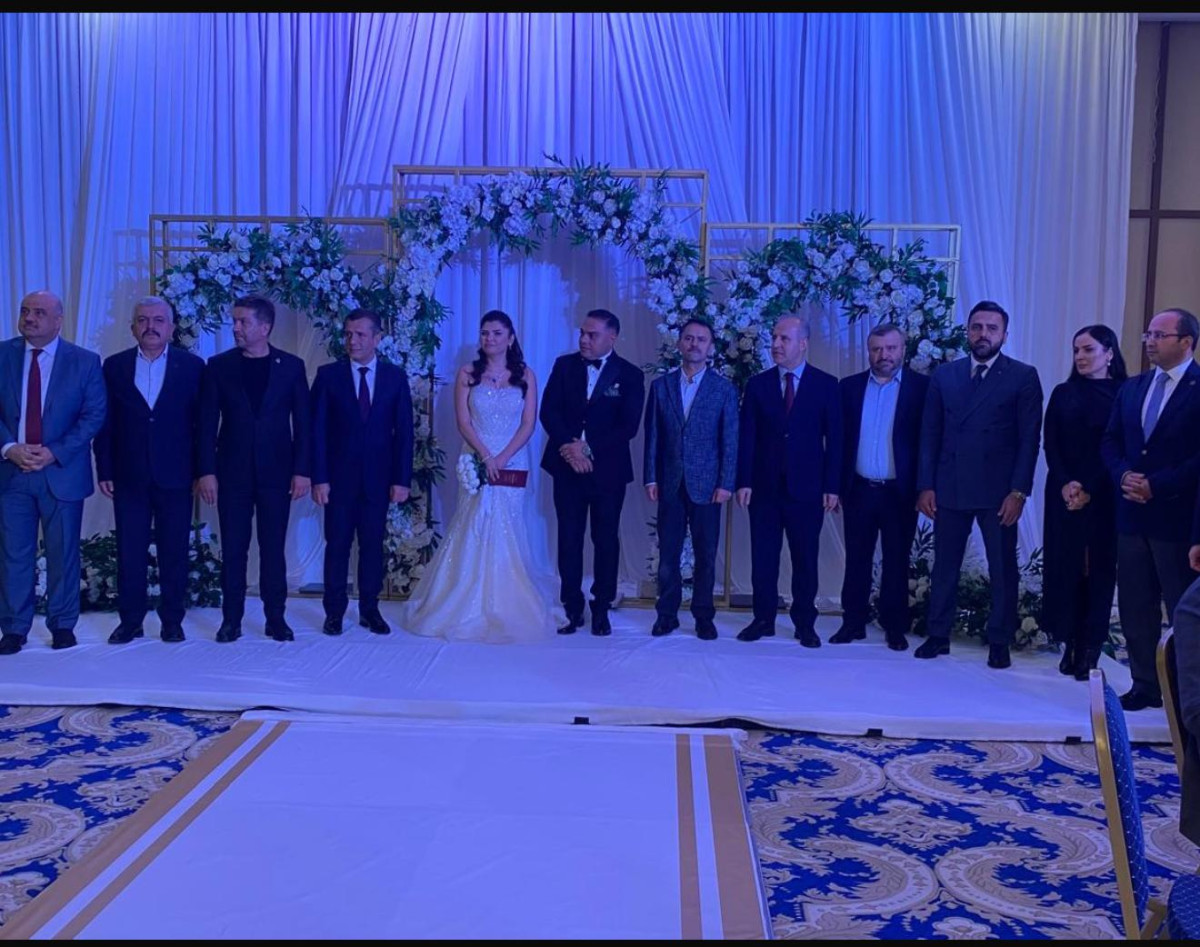 Vali İlhami Aktaş, Melike ve Bilal Çiftinin Nikah Akitlerine Şahitlik Etti